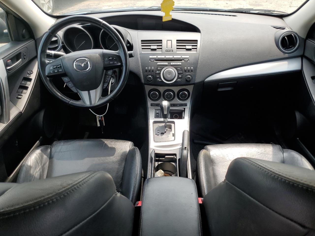 2010 Mazda 3 S VIN: JM1BL1H5XA1211949 Lot: 64269404