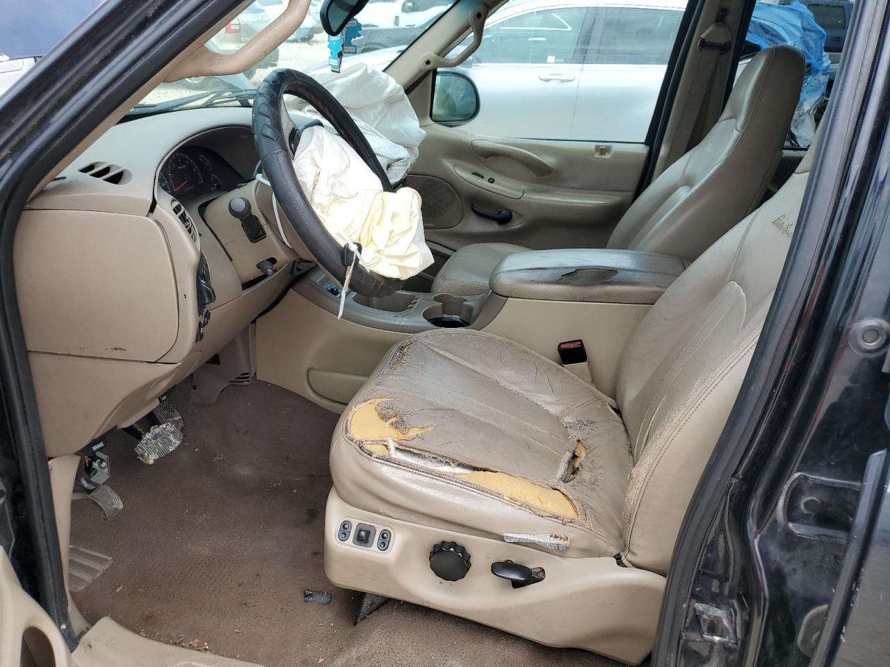 2001 Ford Expedition Eddie Bauer VIN: 1FMRU17L01LA21539 Lot: 73148454