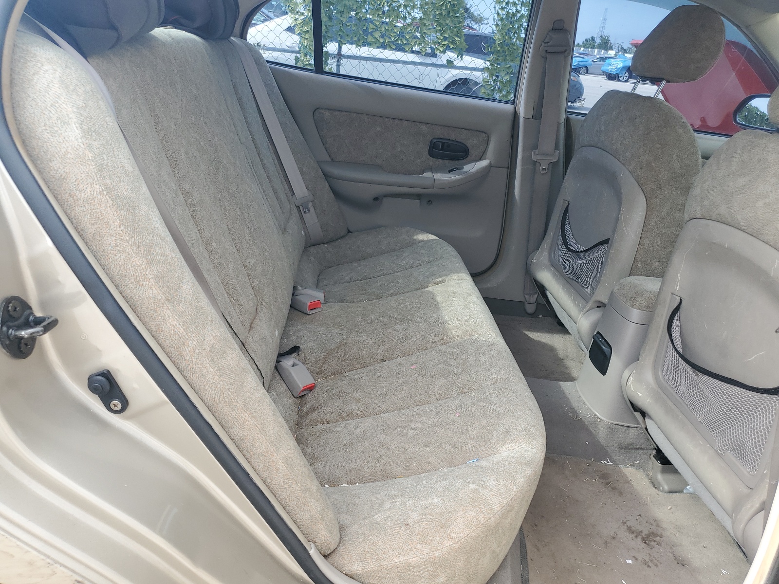 KMHDN45D81U177200 2001 Hyundai Elantra Gls