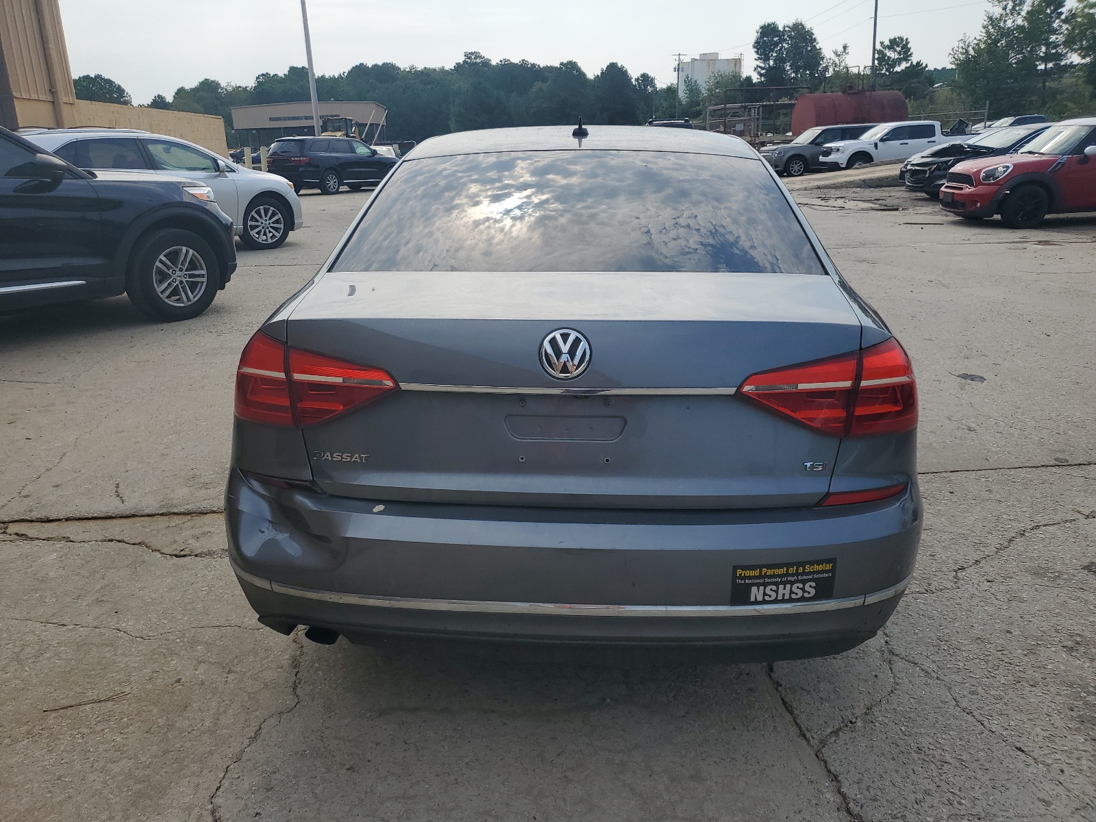 2016 Volkswagen Passat S vin: 1VWAS7A31GC045373