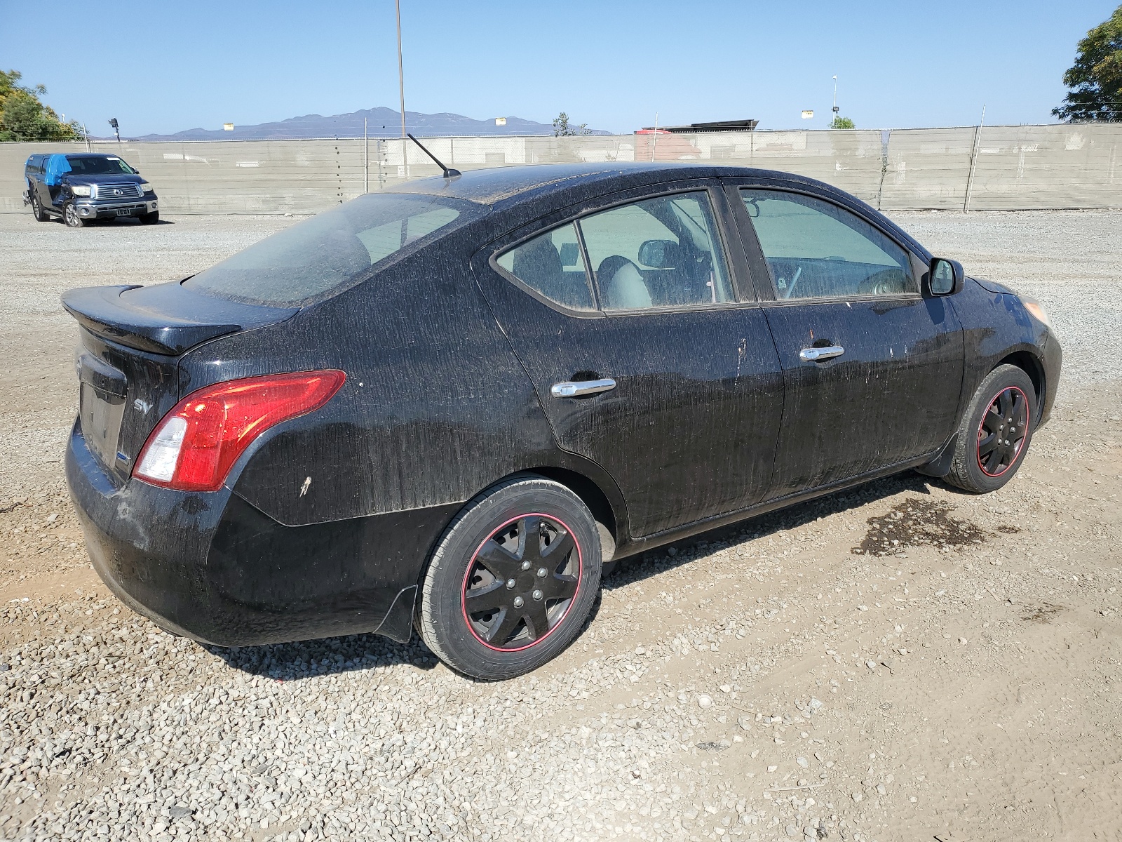 2014 Nissan Versa S vin: 3N1CN7AP8EL803073