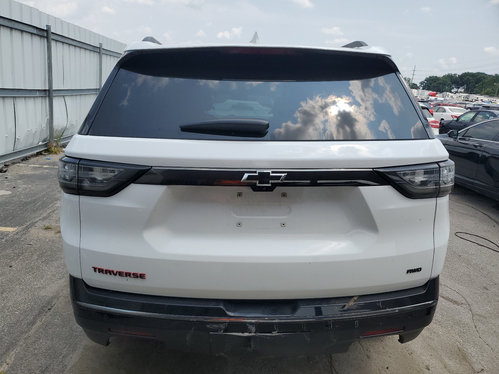 1GNEVKKW4KJ129481 2019 Chevrolet Traverse Premier