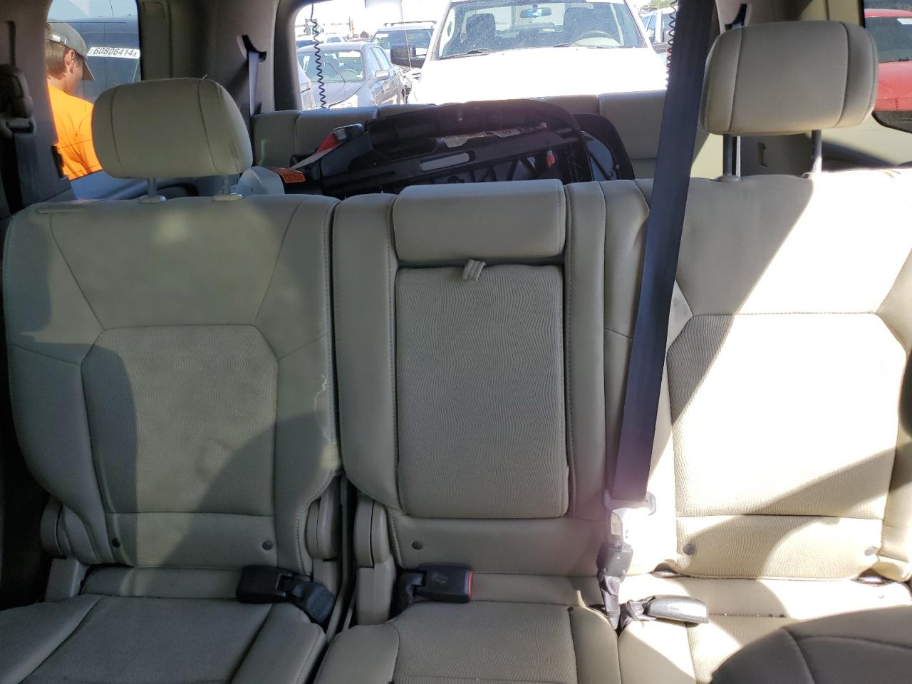 2010 Honda Pilot Lx VIN: 5FNYF3H2XAB018792 Lot: 59839254