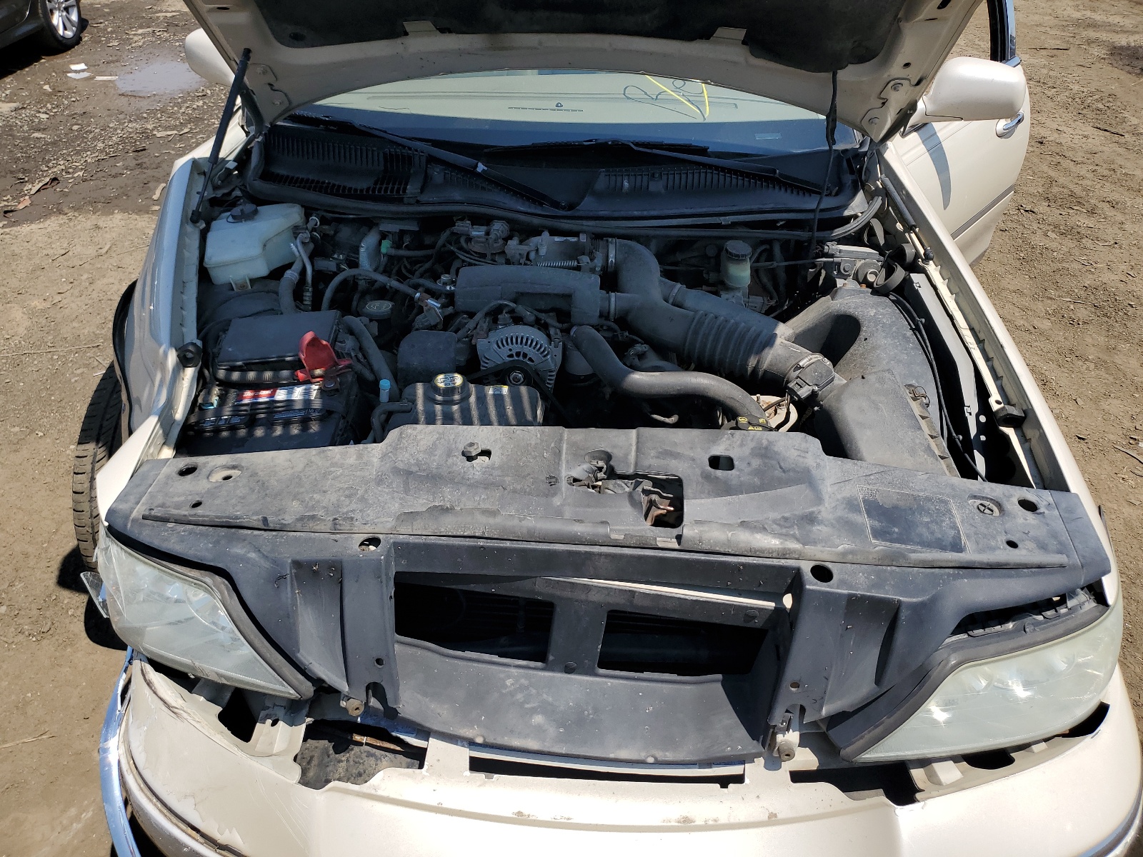 1LNHM83W63Y626076 2003 Lincoln Town Car Cartier