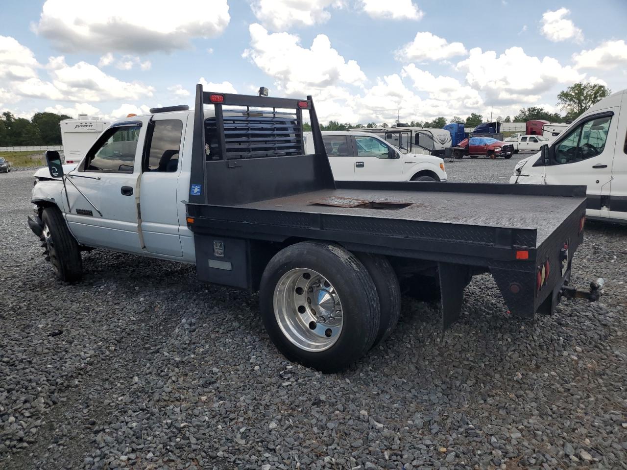 2000 Dodge Ram 3500 VIN: 1B7MC3369YJ115812 Lot: 64052494