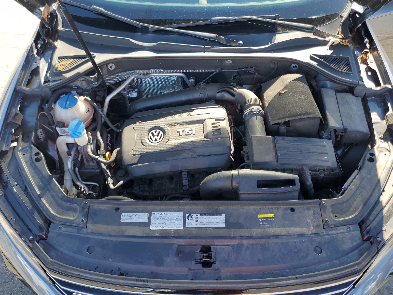 1VWDT7A39HC072221 2017 Volkswagen Passat R-Line