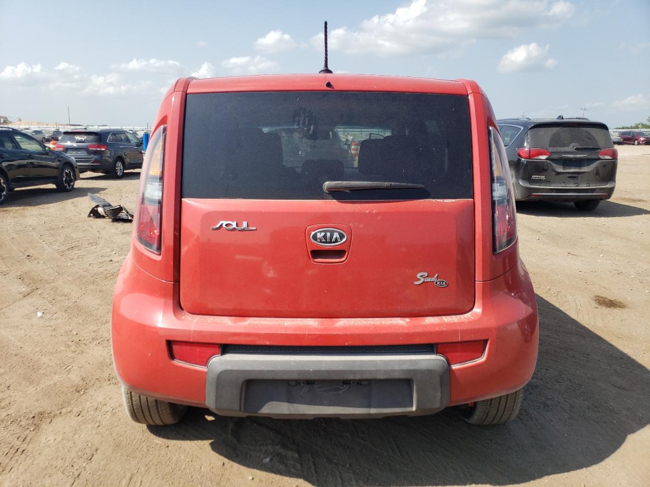 2011 Kia Soul + VIN: KNDJT2A20B7286482 Lot: 65356454