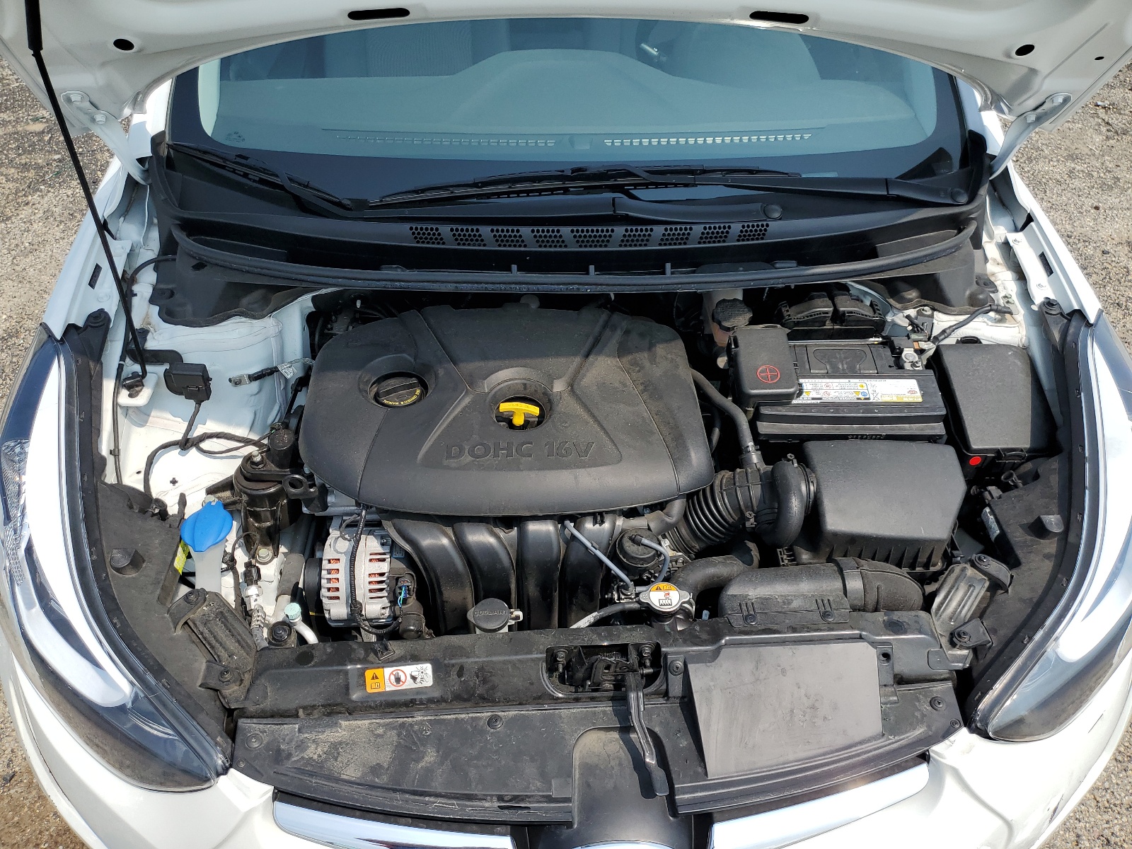 5NPDH4AE2GH685403 2016 Hyundai Elantra Se