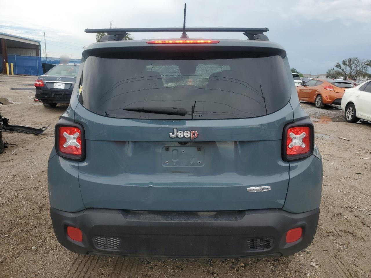 ZACCJABB5HPF05679 2017 Jeep Renegade Latitude