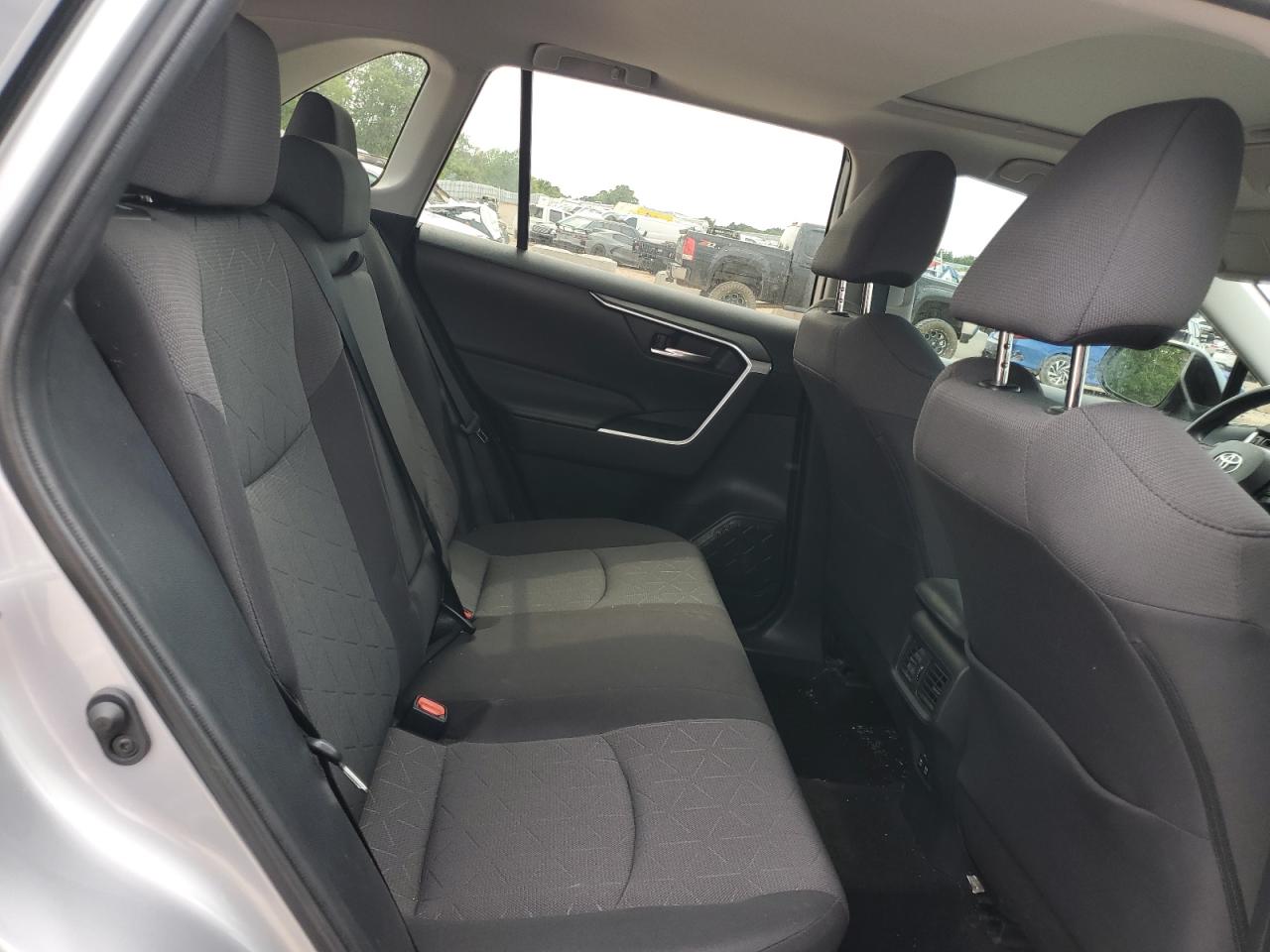 2019 Toyota Rav4 Xle VIN: 2T3RWRFV2KW036929 Lot: 63399834