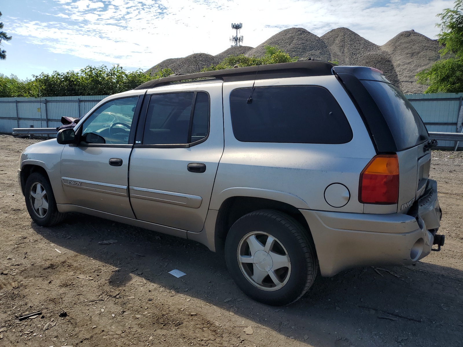 1GKET16S426111117 2002 GMC Envoy Xl