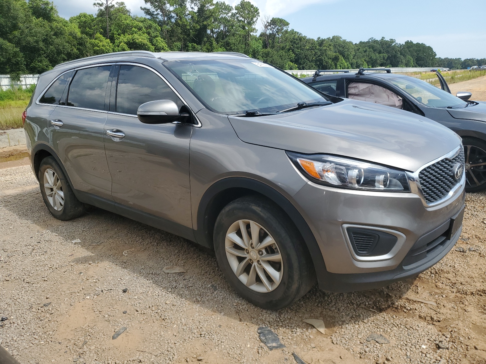 2018 Kia Sorento Lx vin: 5XYPG4A38JG401768