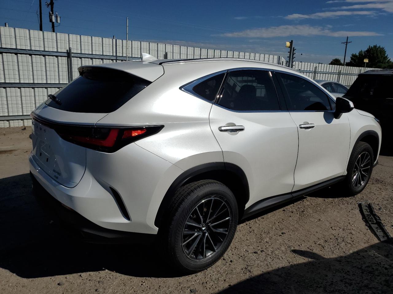 VIN JTJGGCEZ0S2019297 2025 LEXUS NX 350 PRE no.3