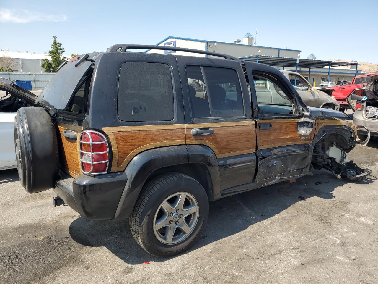 2004 Jeep Liberty (North America) - Image 3