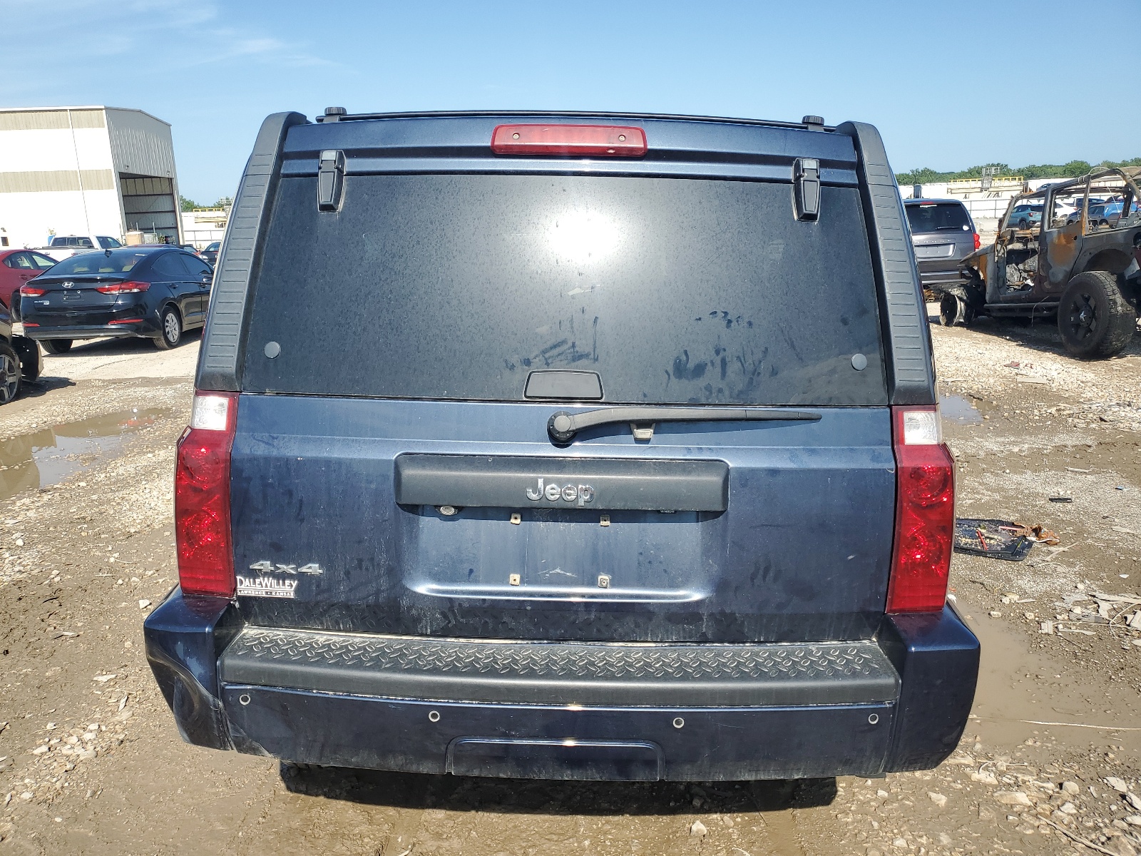 1J4RG4GK9AC125431 2010 Jeep Commander Sport