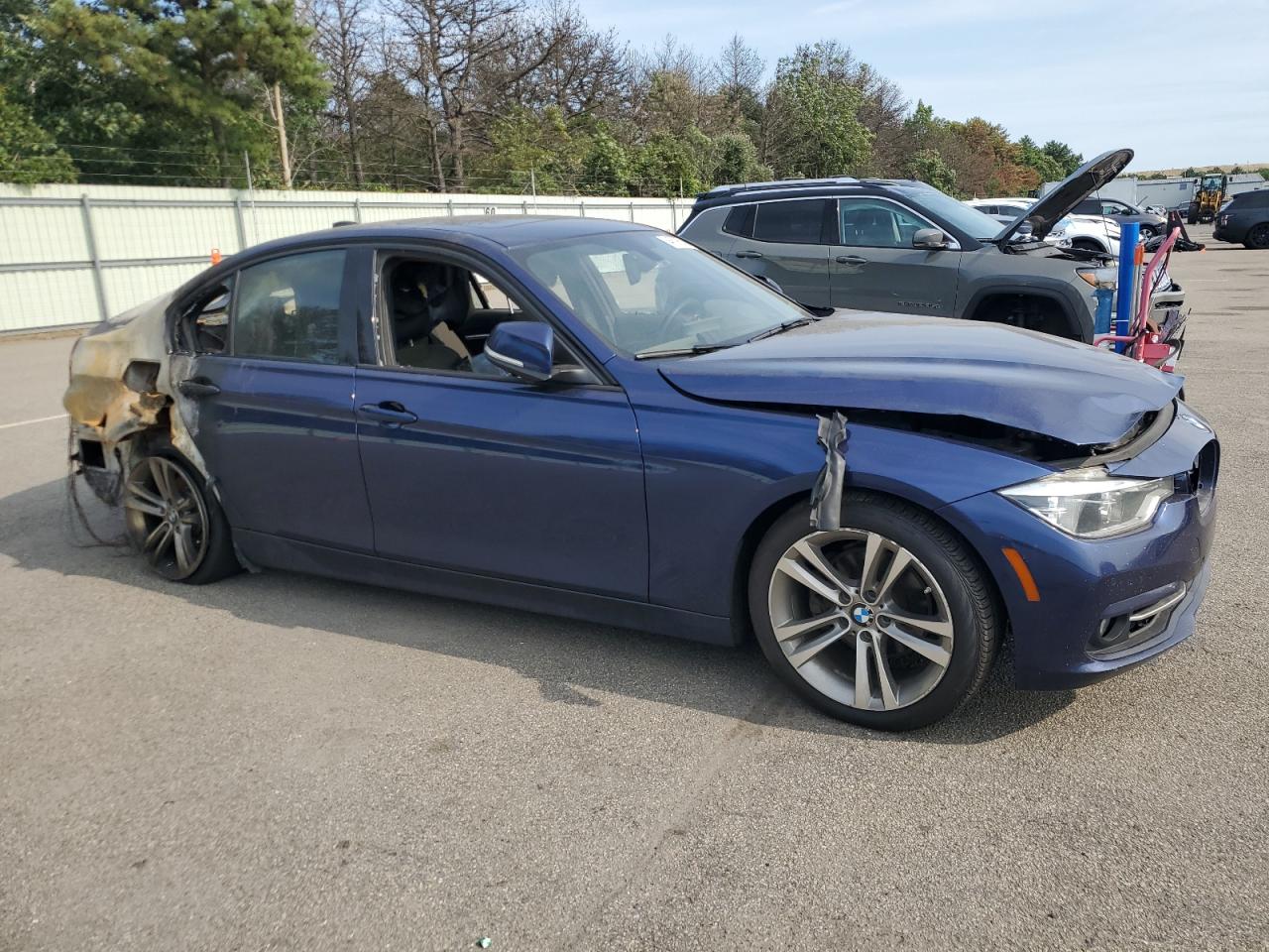 VIN WBA8E3C54GK503569 2016 BMW 3 SERIES no.4