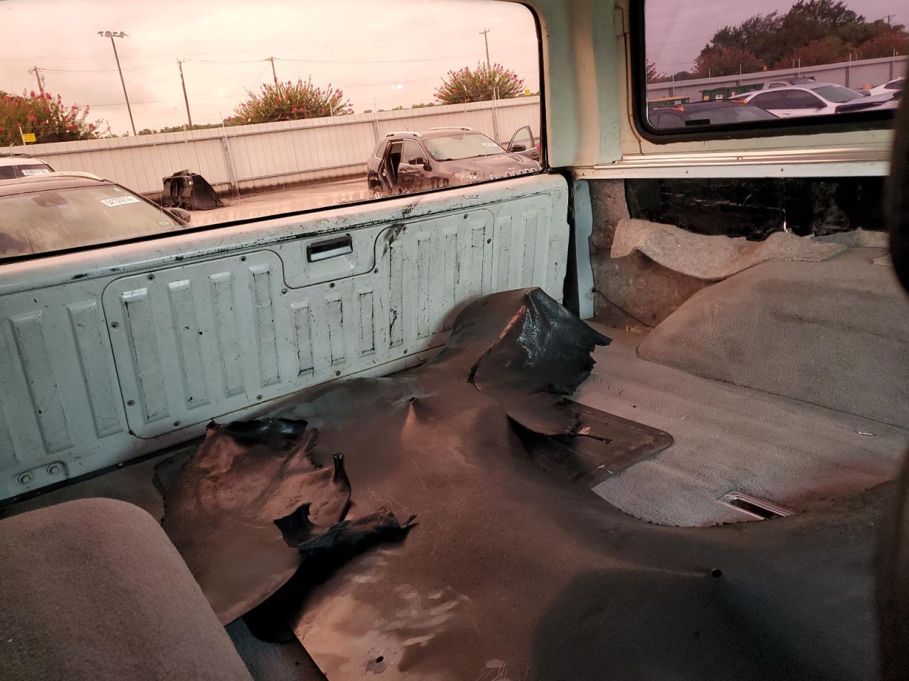 1988 Chevrolet Blazer V10 VIN: 1GNEV18K0JF161988 Lot: 64183604