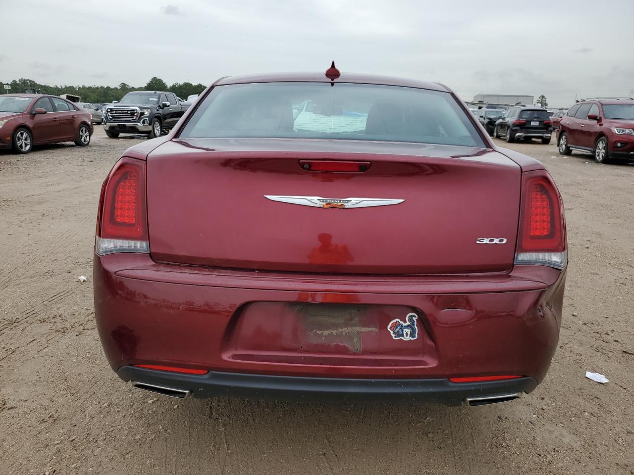 2C3CCAAG7JH319984 2018 Chrysler 300 Touring