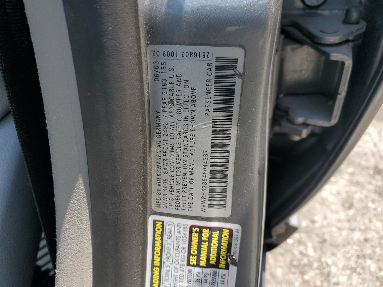 2004 Volkswagen Passat Glx VIN: WVWRH63B84P044387 Lot: 62834344