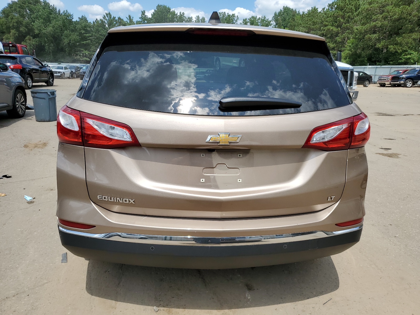 2GNAXKEV3K6292423 2019 Chevrolet Equinox Lt