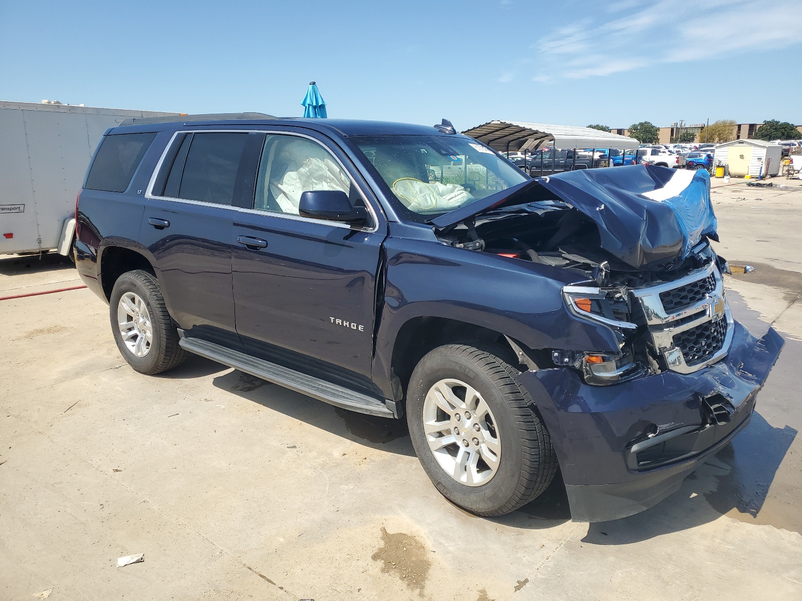 1GNSKBKC5KR329370 2019 Chevrolet Tahoe K1500 Lt
