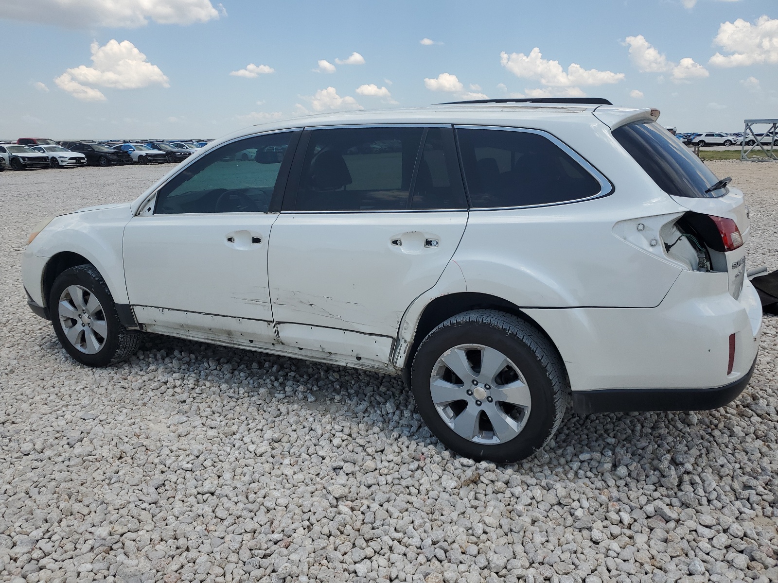 4S4BRCCCXB3431531 2011 Subaru Outback 2.5I Premium