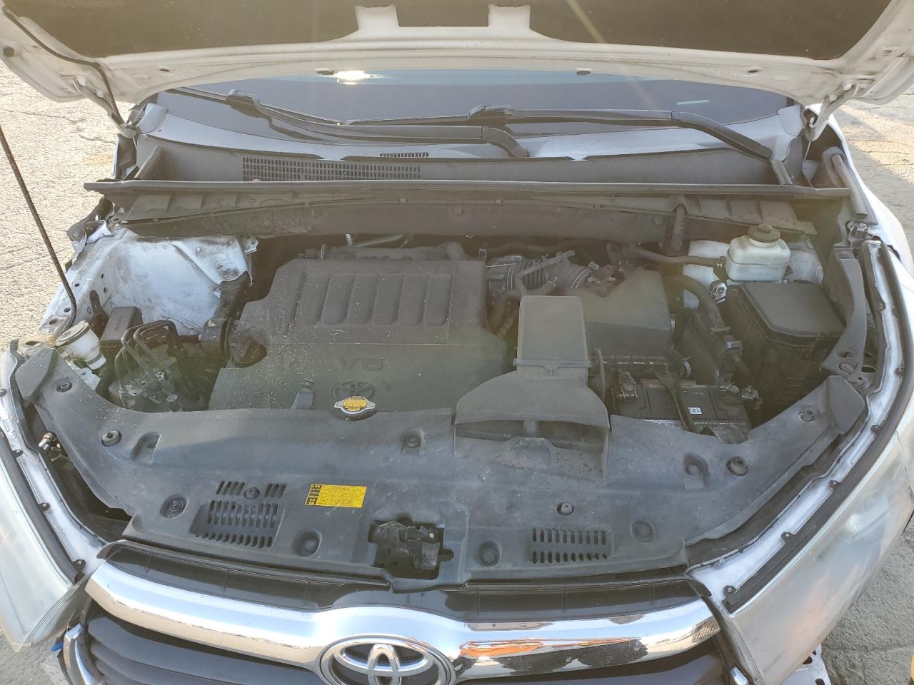 2015 Toyota Highlander Xle VIN: 5TDKKRFH5FS065761 Lot: 64306024