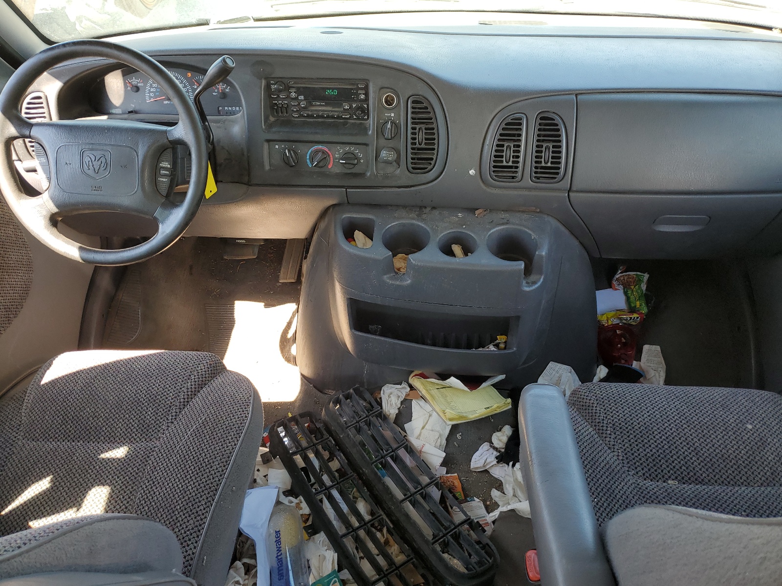 2B5WB35Y7YK144720 2000 Dodge Ram Wagon B3500