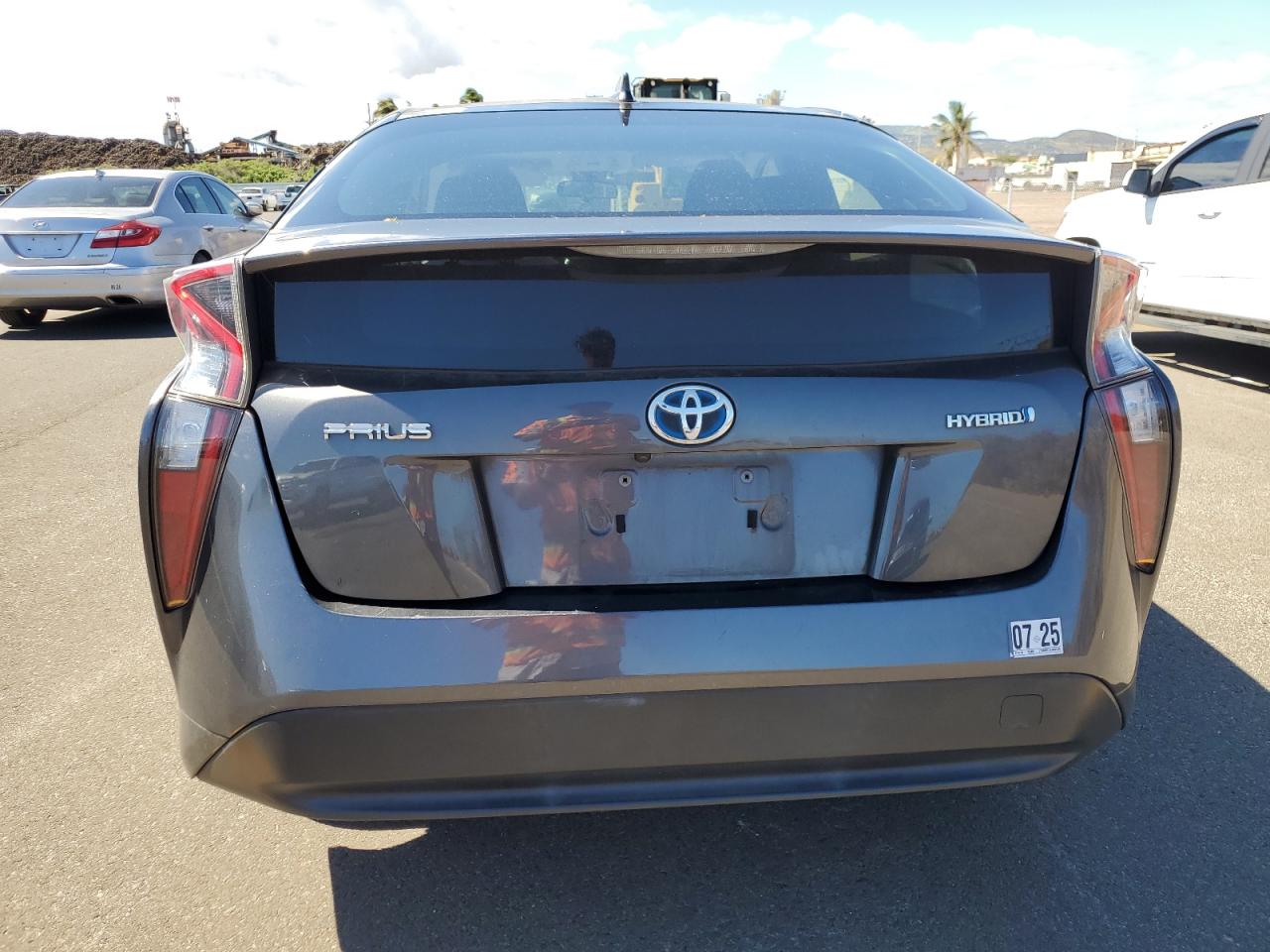 2018 Toyota Prius VIN: JTDKBRFUXJ3067335 Lot: 63691044