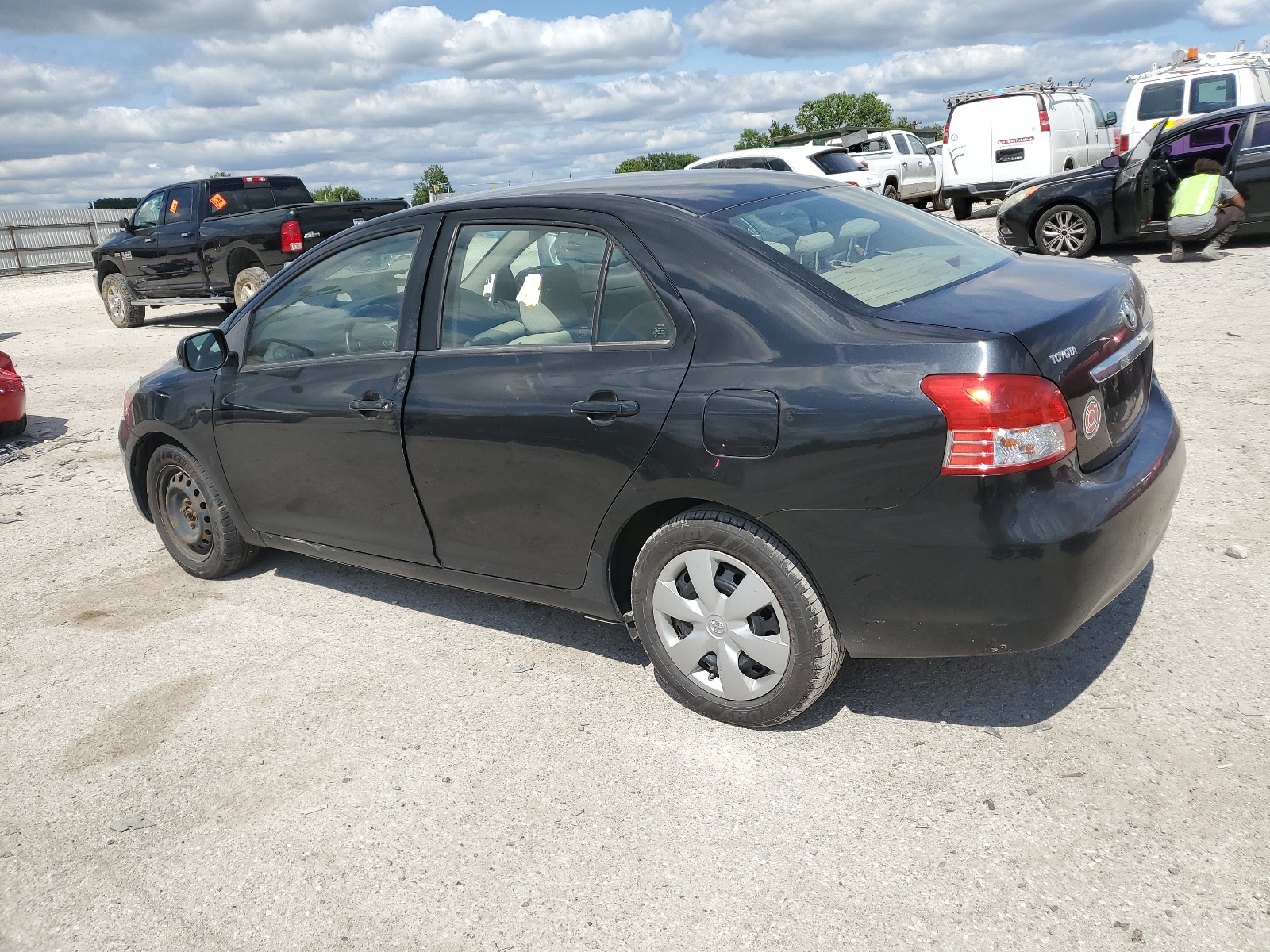 JTDBT923381211985 2008 Toyota Yaris