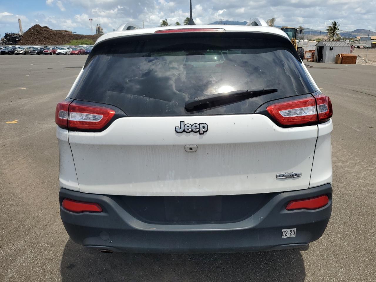 2017 Jeep Cherokee Latitude VIN: 1C4PJLCB7HW668221 Lot: 65220304