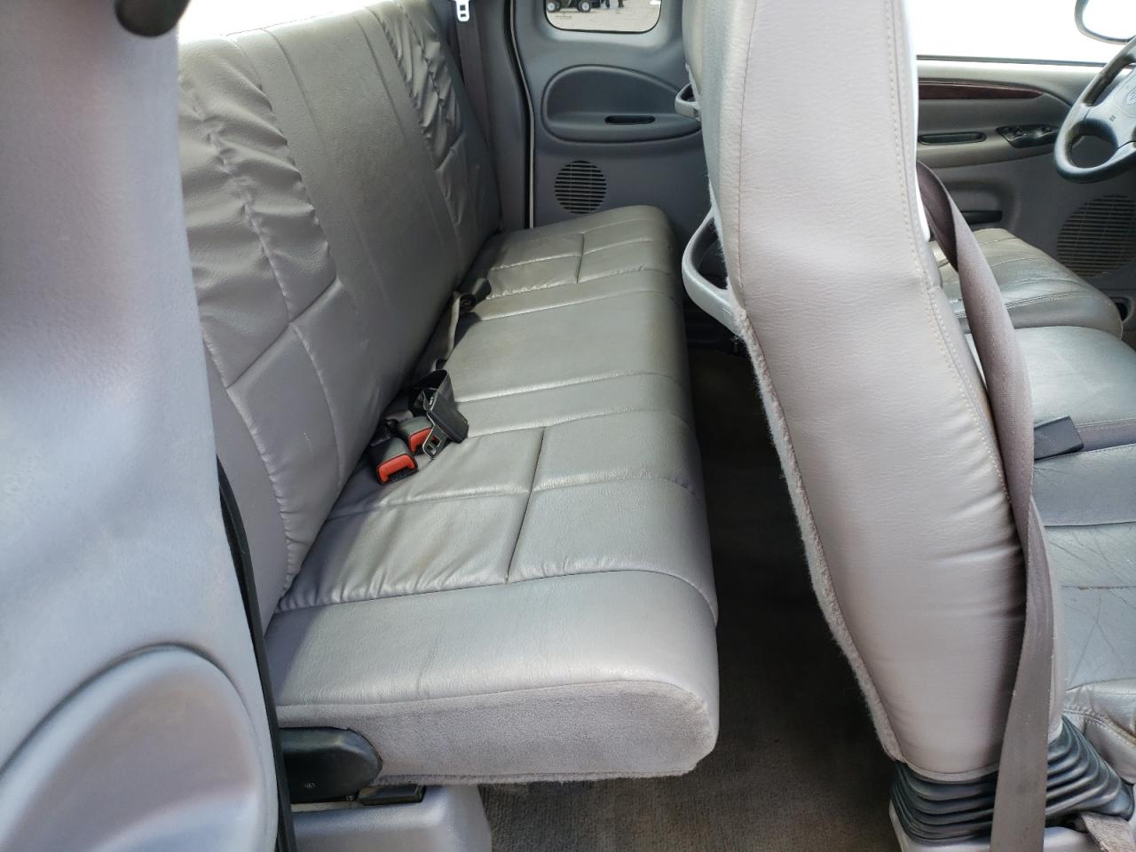 1998 Dodge Ram 2500 VIN: 1B7KC2365WJ252275 Lot: 64103094