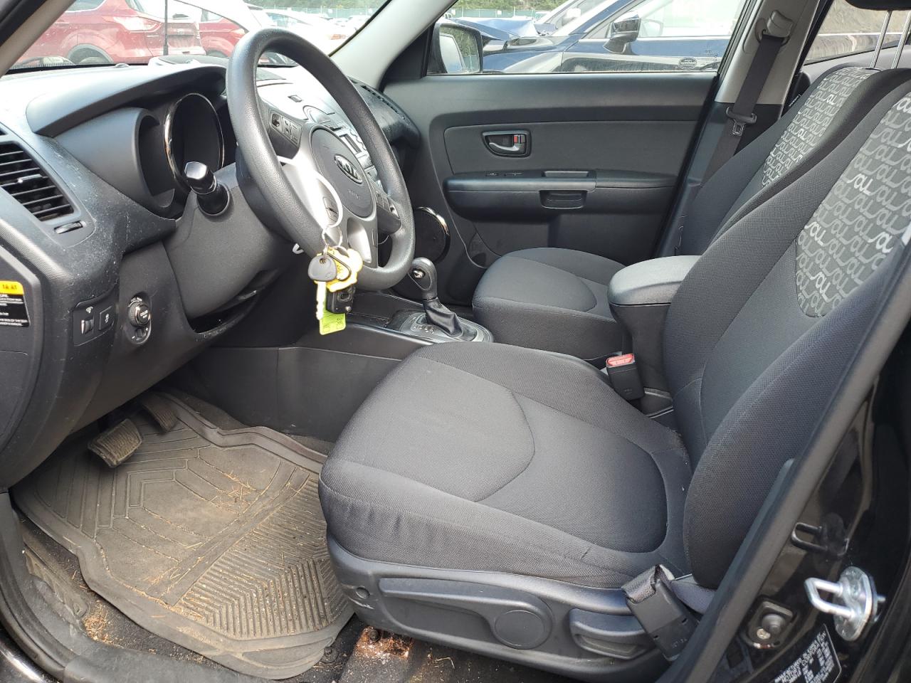 2011 Kia Soul + VIN: KNDJT2A27B7209981 Lot: 65561924