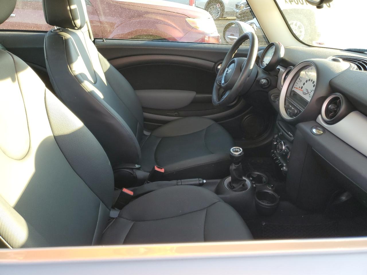 2011 Mini Cooper VIN: WMWSU3C5XBTX97345 Lot: 64201664