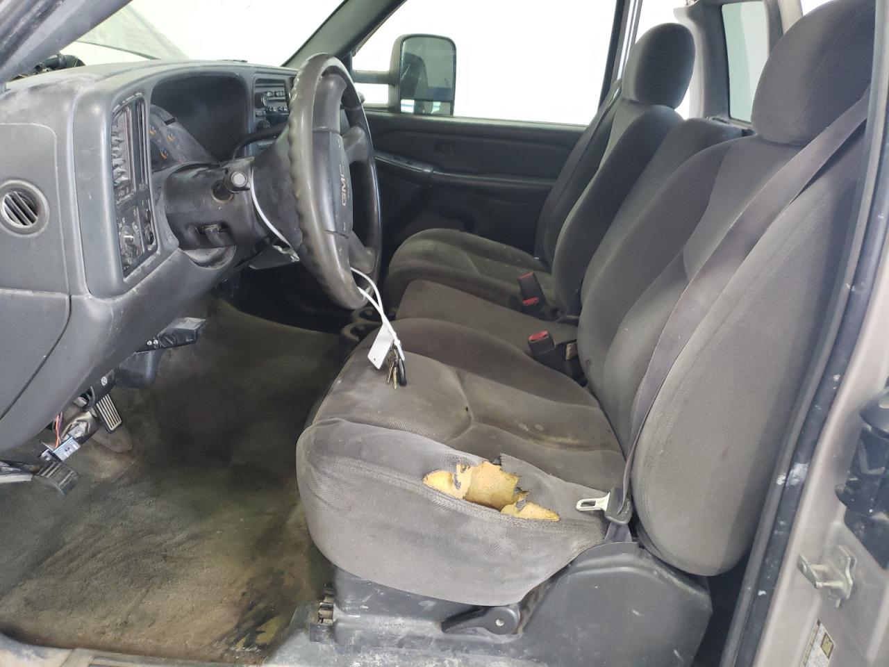 2004 GMC Sierra C2500 Heavy Duty VIN: 1GTHC29244E251364 Lot: 64983654