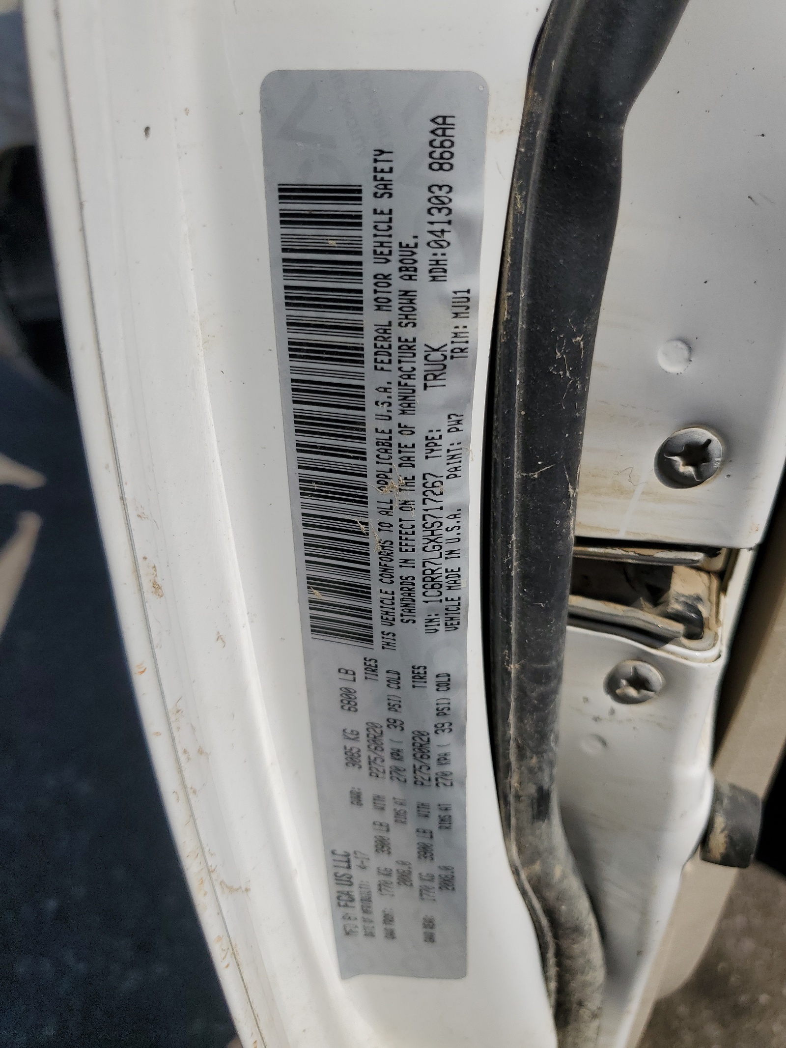 1C6RR7LGXHS717267 2017 Ram 1500 Slt