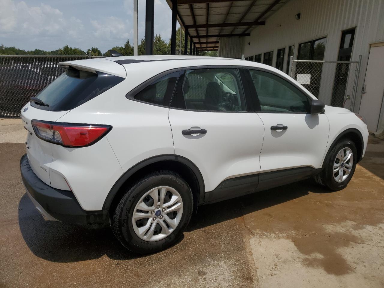 2022 Ford Escape S VIN: 1FMCU9F64NUB53428 Lot: 60530184