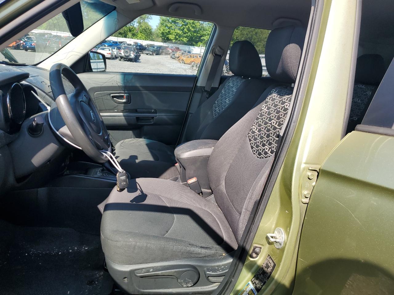 2011 Kia Soul + VIN: KNDJT2A23B7214627 Lot: 64001164