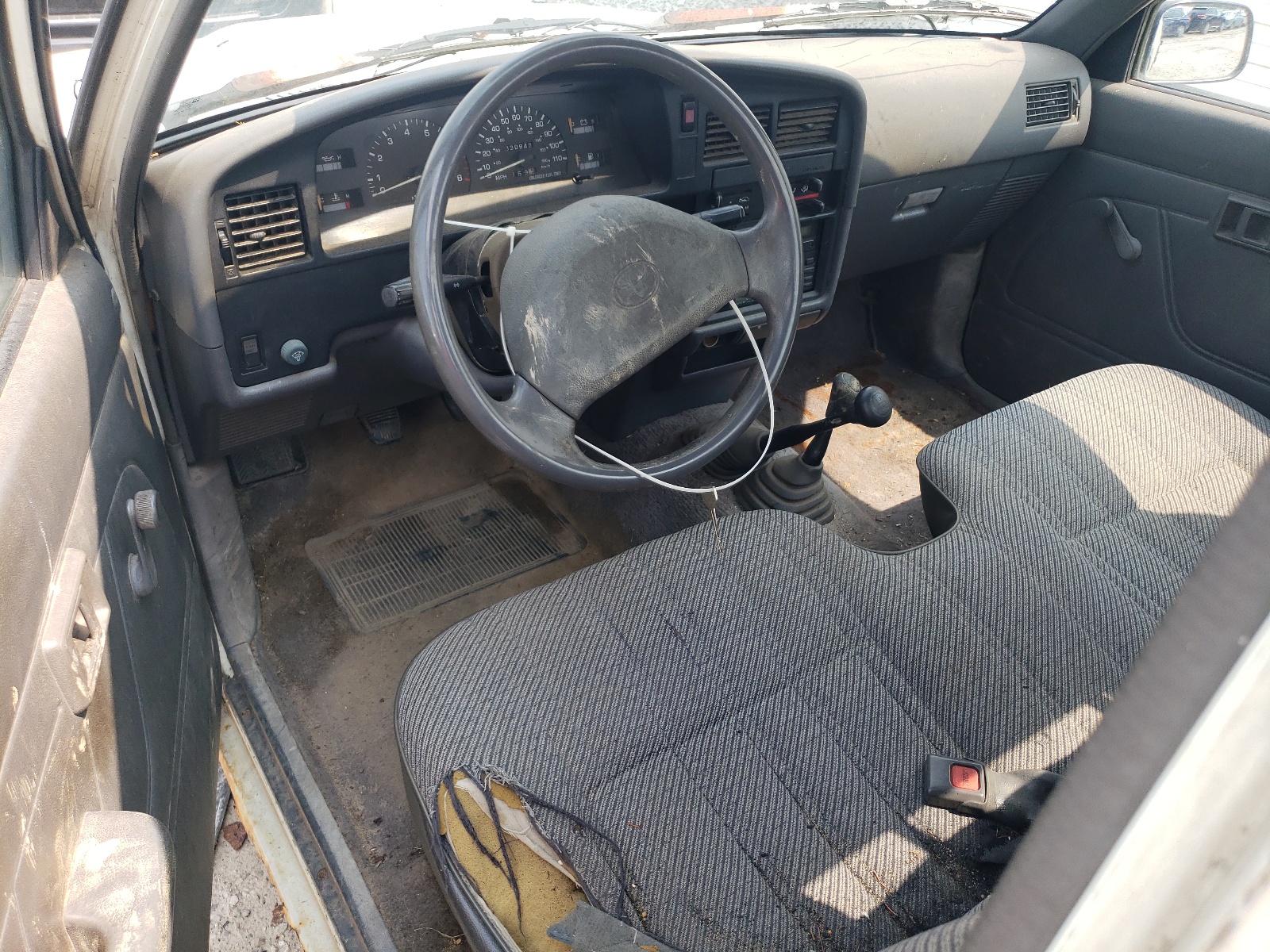 JT4RN01P4N0031215 1992 Toyota Pickup 1/2 Ton Short Wheelbase Dlx