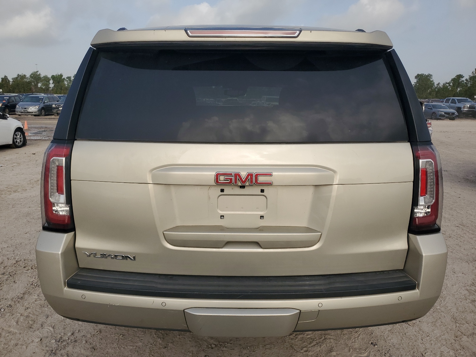 1GKS1BKC8HR214674 2017 GMC Yukon Slt