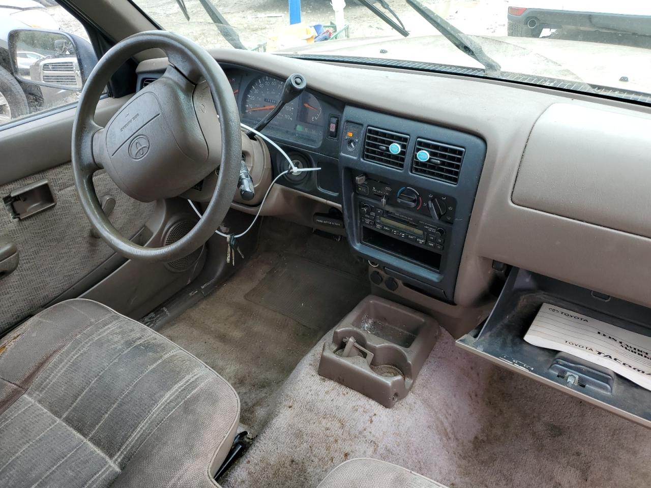 1998 Toyota Tacoma Xtracab VIN: 4TAVL52N4WZ140393 Lot: 64474664