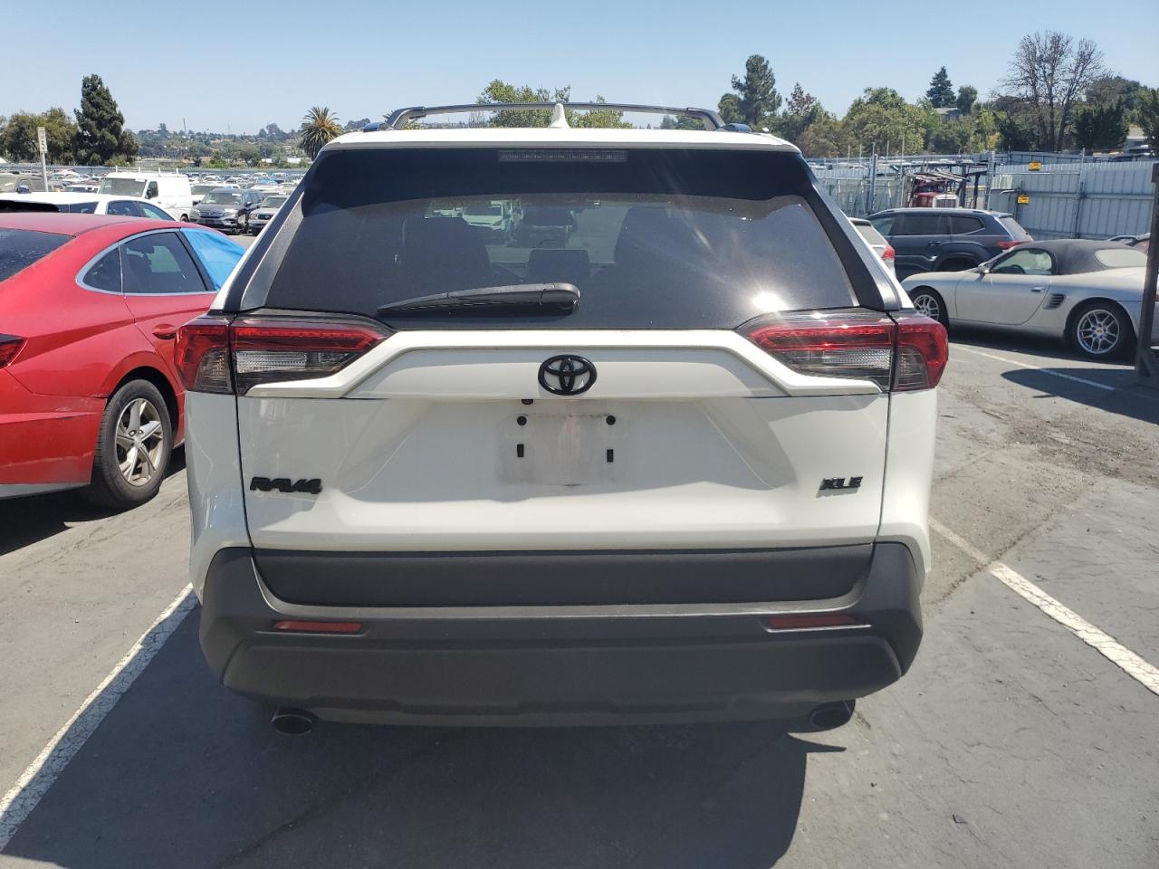 2021 Toyota Rav4 Xle Premium VIN: 2T3C1RFV8MW170867 Lot: 64272154