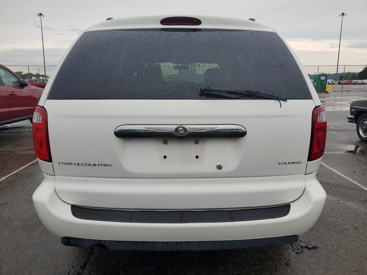 2005 Chrysler Town & Country Touring VIN: 2C4GP54L05R147332 Lot: 63645274