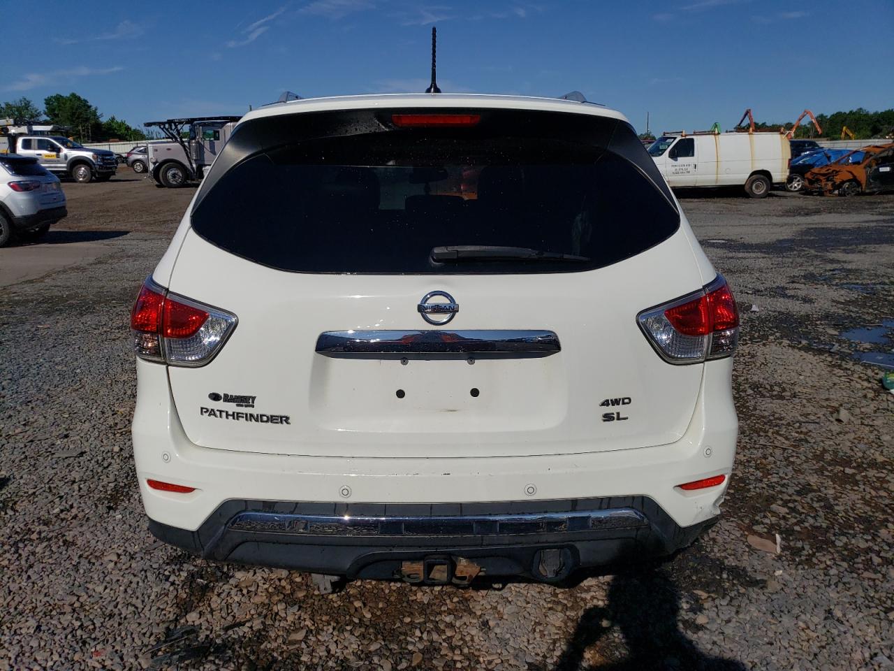 2015 Nissan Pathfinder S VIN: 5N1AR2MM8FC674077 Lot: 62236754