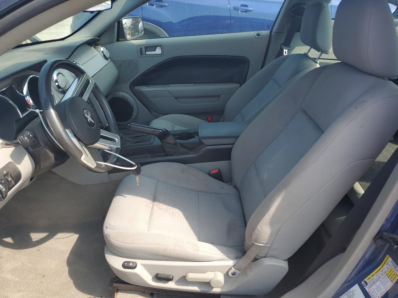 2006 Ford Mustang VIN: 1ZVFT80N065261374 Lot: 63553894