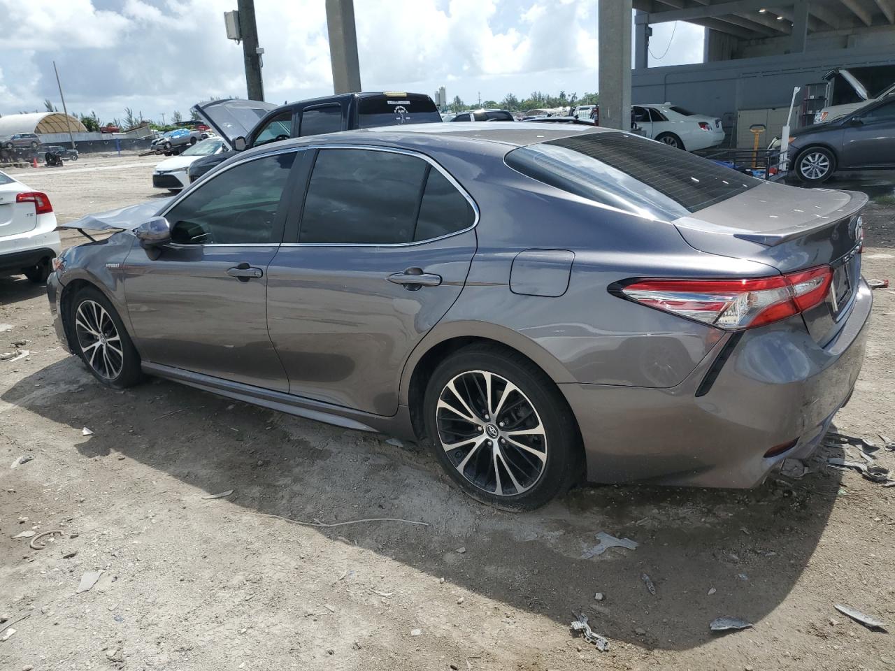 4T1B21HK4JU507567 2018 TOYOTA CAMRY - Image 2