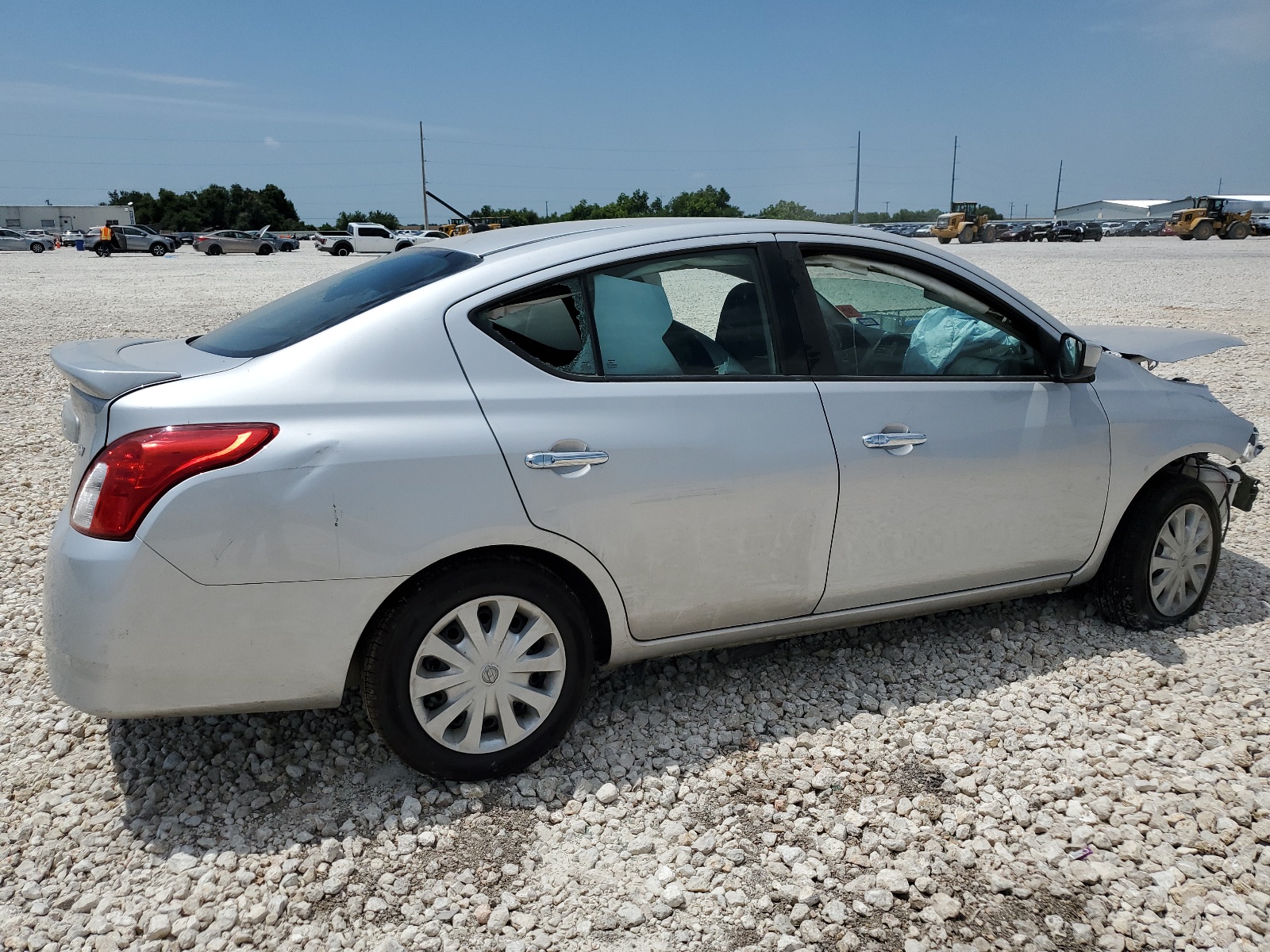 3N1CN7AP3KL859207 2019 Nissan Versa S