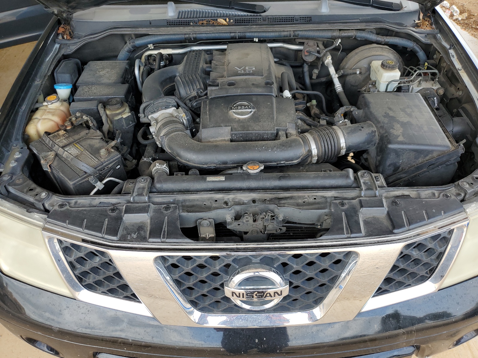 5N1AR18W76C613857 2006 Nissan Pathfinder Le