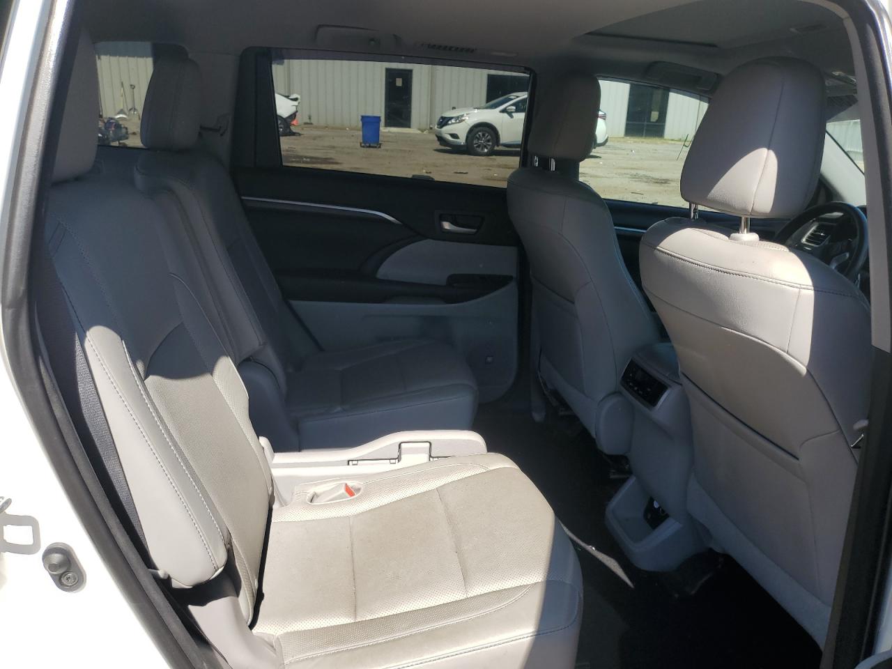 2015 Toyota Highlander Limited VIN: 5TDYKRFH6FS087567 Lot: 60130824