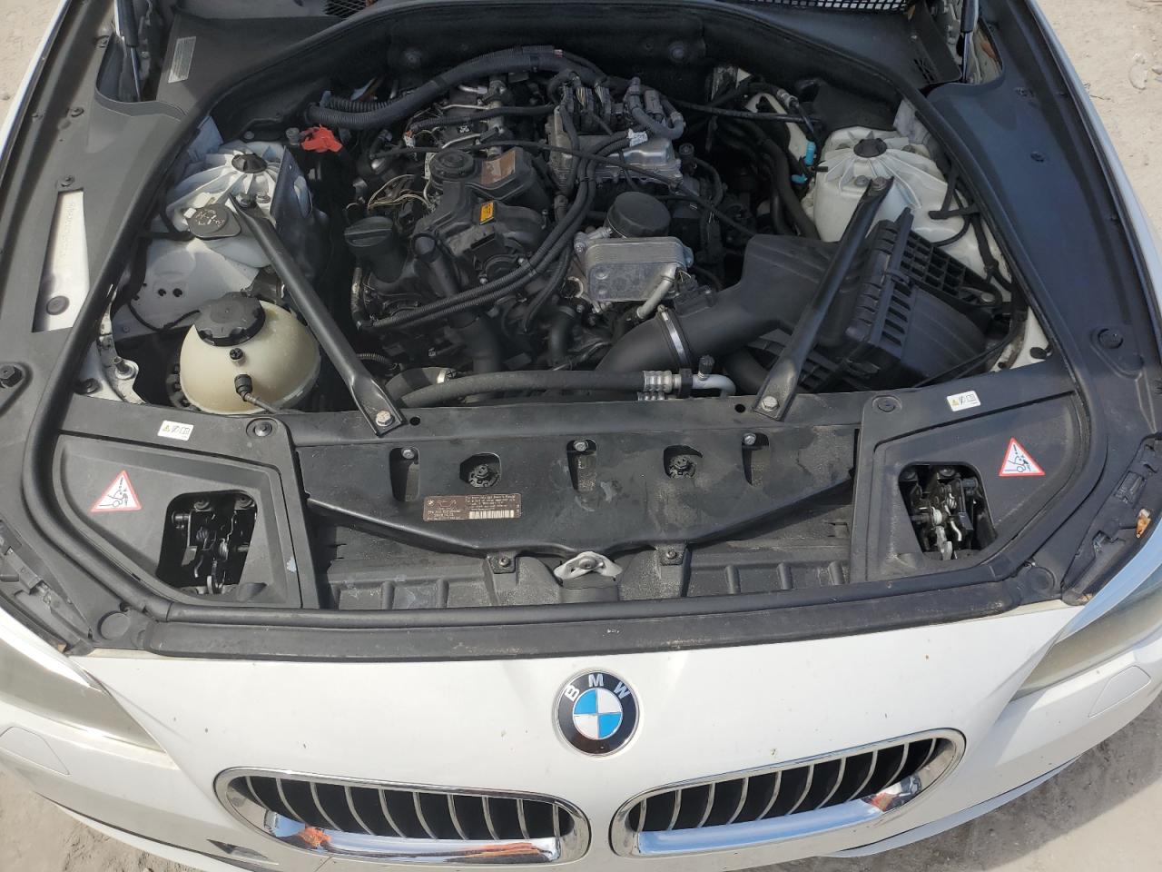 2015 BMW 528 I VIN: WBA5A5C5XFD518235 Lot: 62705964